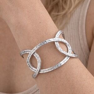 Silver Tone Hammered Interlocking Loop Cuff Bracelet Abstract Modernist Bangle
